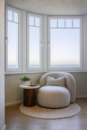 Unieke villa Catherine met frontaal zeezicht, parking sauna en strandcabine